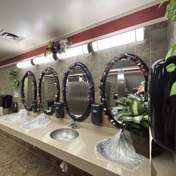 76 - Decorated women's restroom