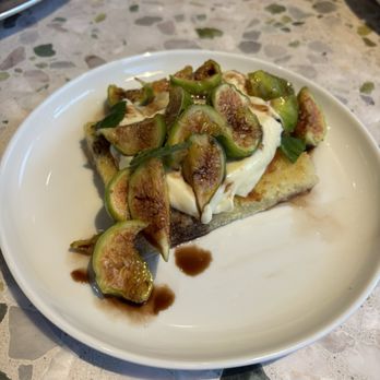 Fido Pizza - Olive oil cake - Pizza Near Me - Boston, Massachusetts