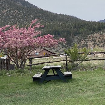 Foothills Lodge - Hotels Near Me - South Fork, Colorado
