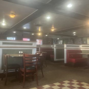 Pizza Hut - Tables - Pizza Near Me - Palatka, Florida Pizza Hut - Tables - Pizza Near Me - Palatka, Florida