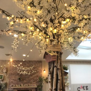 Cafe Bench - Cafes Near Me - Flushing, New York