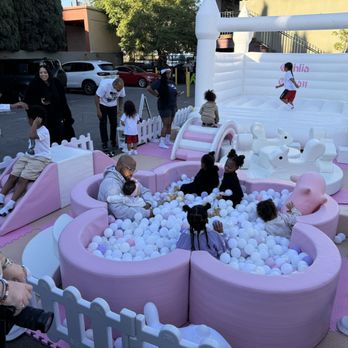 Camelot Kids - Birthday Event weekends - Preschools Near Me - Los Angeles, California Camelot Kids - Birthday Event weekends - Preschools Near Me - Los Angeles, California
