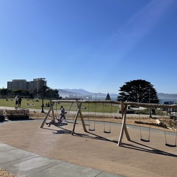 Francisco Park - Dog Parks Near Me - San Francisco, California