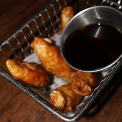 Torikawa gyoza (Chicken skin gyoza)