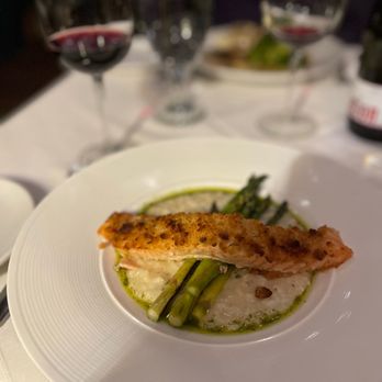 Oscar's Oceanside - Salmon - Seafood Near Me - Virginia Beach, Virginia