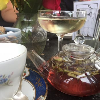 Metrodeco - Rose tea & prosecco - Coffee & Tea Near Me - Brighton, BNH