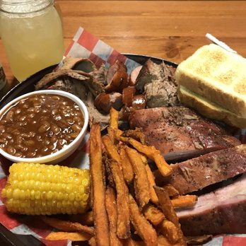 Bubba's BBQ - Mixed platter - Barbeque Near Me - Springfield, Missouri