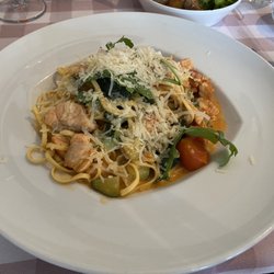 Da Enzo - Tagliatelle mit Lachs