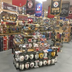757 Sports Collectibles - Large selection of everything a 757 sports fan would want.