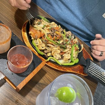 Guadalajara Grill - Chicken and steak fajitas - Mexican Near Me - Fernley, Nevada Guadalajara Grill - Chicken and steak fajitas - Mexican Near Me - Fernley, Nevada