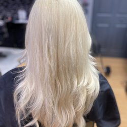 N.Y. Classic Cutz - Blonde Bombshell!