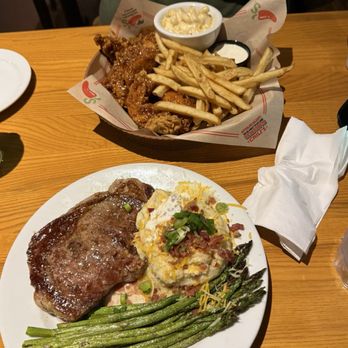 Chili's - Classic Ribeye* Crispy Chicken Crispers Combo - American Near Me - Vista, California
