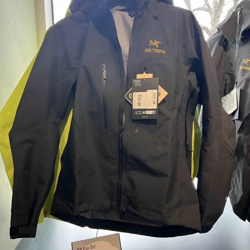 Arc’teryx - 4/21/26 FYI. Almost bought. - Sports Wear Near Me - Halifax, Nova Scotia