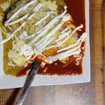El pata salada - Wet Burrito al pastor with red and green sauce - Mexican Near Me - Armona, California El pata salada - Wet Burrito al pastor with red and green sauce - Mexican Near Me - Armona, California