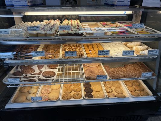 Baker's Pride Bakery by null