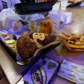 Dave's Hot Chicken - Chicken Shop Near Me - Irvine, California