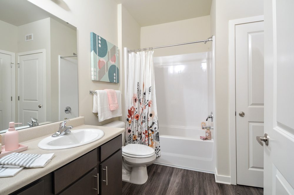 PLATFORM LOFTS Updated September 2024 43 Photos 1240 Merrick St