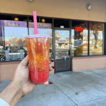 Ding Tea Duluth - Tropical tea with 3 toppings in front of the store - Coffee & Tea Near Me - Duluth, Georgia