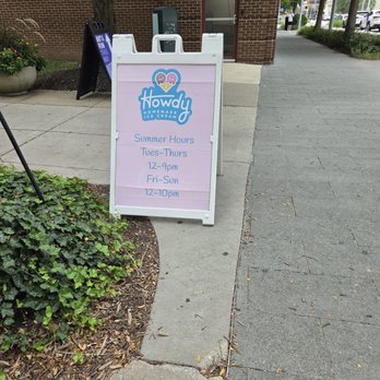 Howdy Homemade Ice Cream - Ice Cream & Frozen Yogurt Near Me - Indianapolis, Indiana
