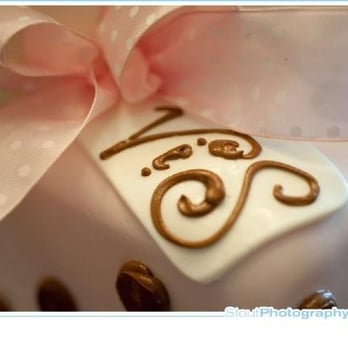 Freeport Bakery - My sisters wedding cake - Bakeries Near Me - Sacramento, California Freeport Bakery - My sisters wedding cake - Bakeries Near Me - Sacramento, California