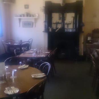 The Retreat Hotel - The Dining Room - Brewpubs Near Me - Abbotsford, VIC