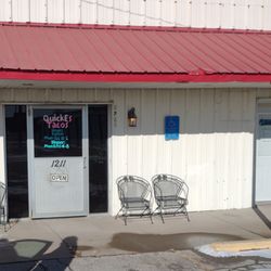 QuickE's - Front Entrance