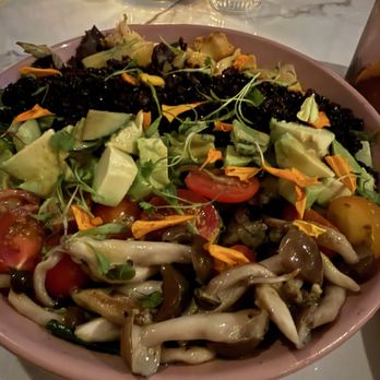 Huddy's At The Beach - Harvest bowl with forbidden rice-Amazing! - New American Near Me - Hermosa Beach, California