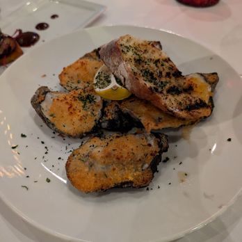 Dee Lincoln Prime - Broiled / Baked Oysters - Steakhouses Near Me - Frisco, Texas Dee Lincoln Prime - Broiled / Baked Oysters - Steakhouses Near Me - Frisco, Texas