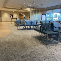 Lehigh Valley Health Network - Hecktown Oaks - Waiting area