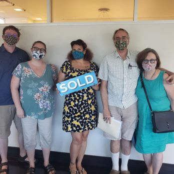 Dot Aikman - Dot Rocks Austin Properties - Closing on the house! - Real Estate Agents Near Me - Austin, Texas Dot Aikman - Dot Rocks Austin Properties - Closing on the house! - Real Estate Agents Near Me - Austin, Texas