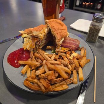 Union Brothers Brewing - Devil's Advocate Burger - Brewpubs Near Me - Harmony, Pennsylvania Union Brothers Brewing - Devil's Advocate Burger - Brewpubs Near Me - Harmony, Pennsylvania
