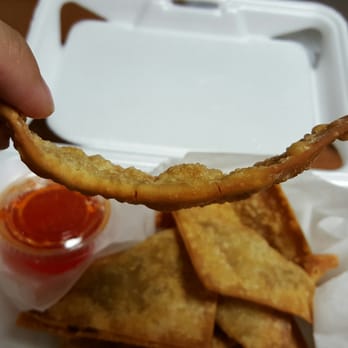 Thai Inbox - This is their fried wonton appetizer. There was a negligible amount of filling inside. It was kinda like eating a fried wrapper. - Thai Near Me - Wilmette, Illinois