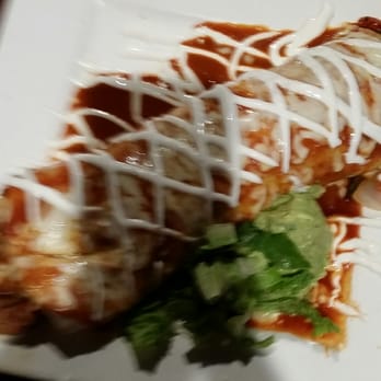 Cafe Bravo - Fajita burrito - Latin American Near Me - Oakdale, California