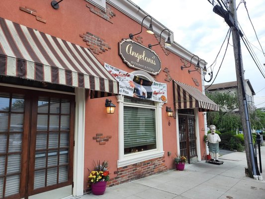 Angeloni's Restaurant and Pizzeria by null