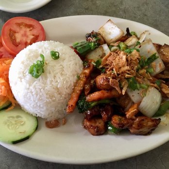 Pho Tai - C3-steamed rice with honey glazed chicken. - Vietnamese Near Me - Galveston, Texas Pho Tai - C3-steamed rice with honey glazed chicken. - Vietnamese Near Me - Galveston, Texas