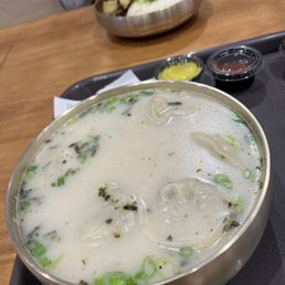 Mandu Soup