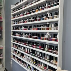 4 Seasons Nails Care & Spa - Color