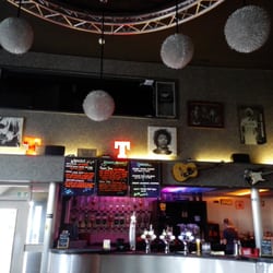 Y-Not Bar & Grill