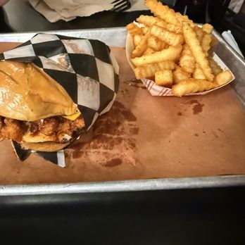 Blackwood BBQ - Nashville Sandwich - Barbeque Near Me - Oak Brook, Illinois Blackwood BBQ - Nashville Sandwich - Barbeque Near Me - Oak Brook, Illinois