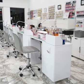 El Arca Beauty Salon - Hair Salons Near Me - Naples, Florida El Arca Beauty Salon - Hair Salons Near Me - Naples, Florida