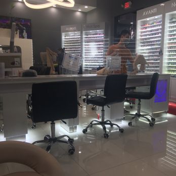 Avanti Nail Spa - Manicure area with plastic dividers - Nail Salons Near Me - Dacula, Georgia