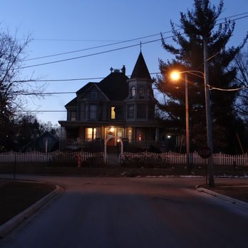 The Cherry Tree Inn Bed and Breakfast - House at dusk, on GHD. - Bed & Breakfast Near Me - Woodstock, Illinois The Cherry Tree Inn Bed and Breakfast - House at dusk, on GHD. - Bed & Breakfast Near Me - Woodstock, Illinois
