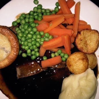 The Salisbury - The Beef Roast of the Day - Pubs Near Me - Covent Garden, XGL The Salisbury - The Beef Roast of the Day - Pubs Near Me - Covent Garden, XGL