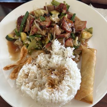 Yummy China - Chinese Near Me - Hawaiian Gardens, California