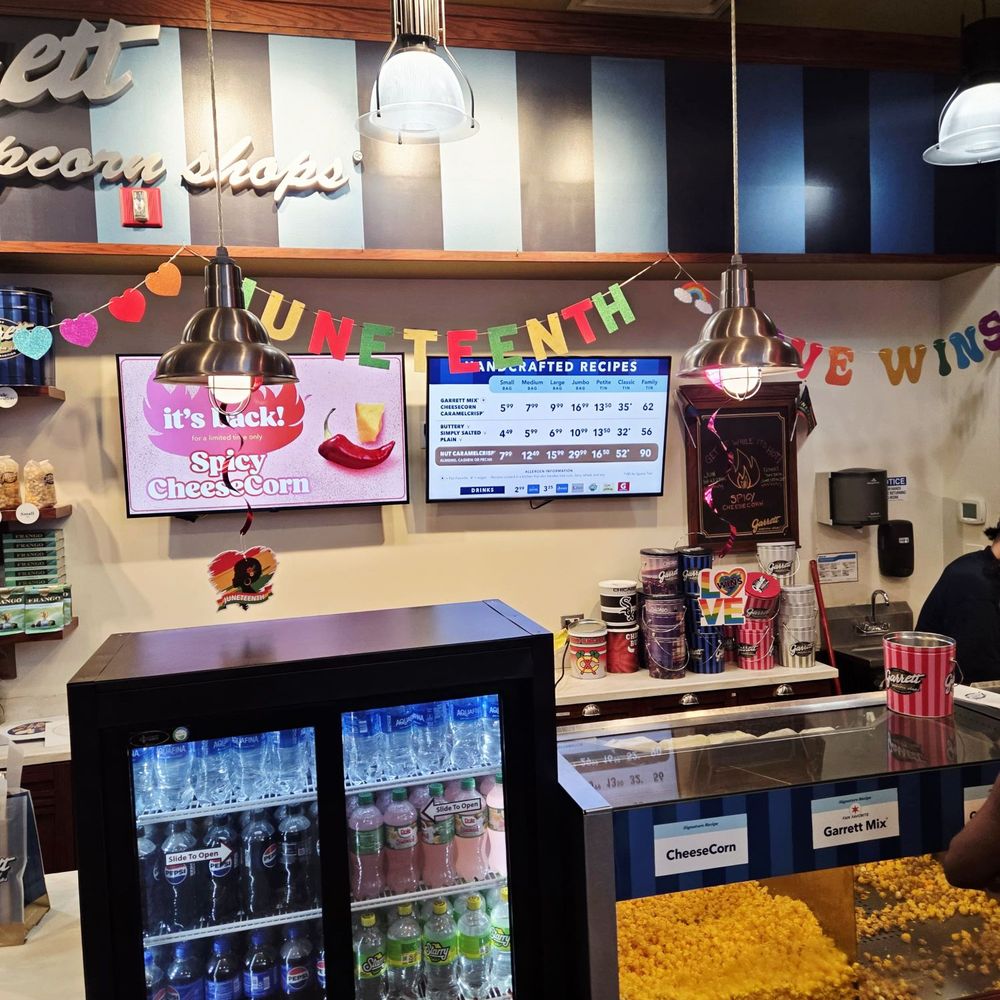 Garrett Popcorn Shops - Popcorn Shops Near Me - Chicago, Illinois