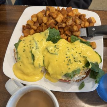 The Farmhouse Cafe - Florentine Benedict - American Near Me - Cheney, Washington