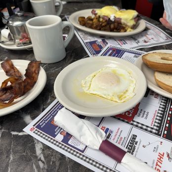 Lily’s Cafe - À la carte order - Cafes Near Me - Schenectady, New York