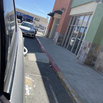 Laundry House - Parked illegally - Laundromat Near Me - Los Angeles, California Laundry House - Parked illegally - Laundromat Near Me - Los Angeles, California