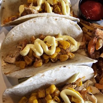 Bar 3 Thirty Three - Chicken tacos - New American Near Me - Milford, Connecticut Bar 3 Thirty Three - Chicken tacos - New American Near Me - Milford, Connecticut