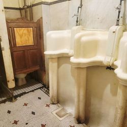 Grape Vine Tavern - Bathroom (06/22/25). @GrapeVineTavern #JerseyCity #DiveBar #IrishBar #Beer #CashOnly